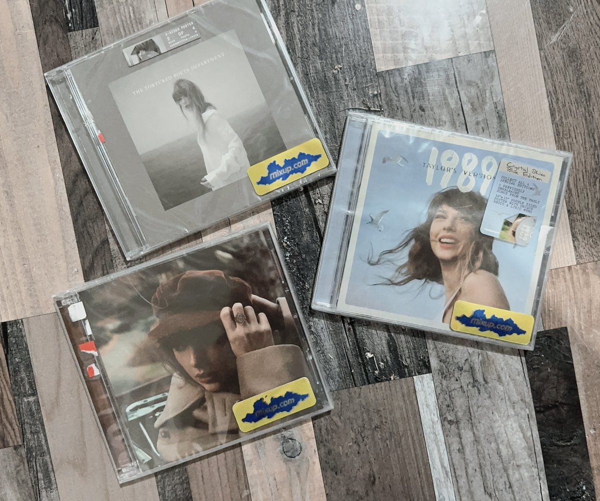 Jessdgr11's tweet photo. #TaylorSwift regalitoosss🥹🫶🏻 https://t.co/P2doNaVAJQ