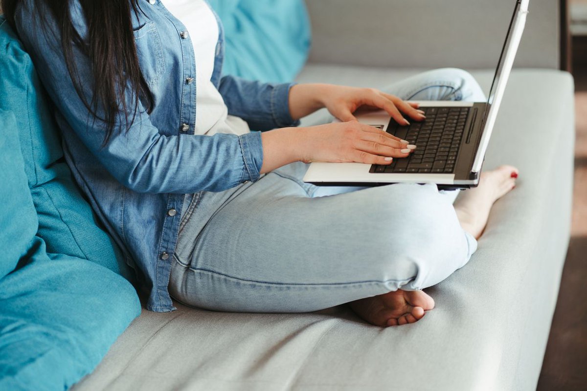 A new study from assistant professor @LindsayJibb, PhD student @akilfoy and @SickKidsNews' @chanakorenblum examines the impact of Teens4Teens a virtual support prog. for adolescents with cancer. Read the full story - buff.ly/4byfTqa