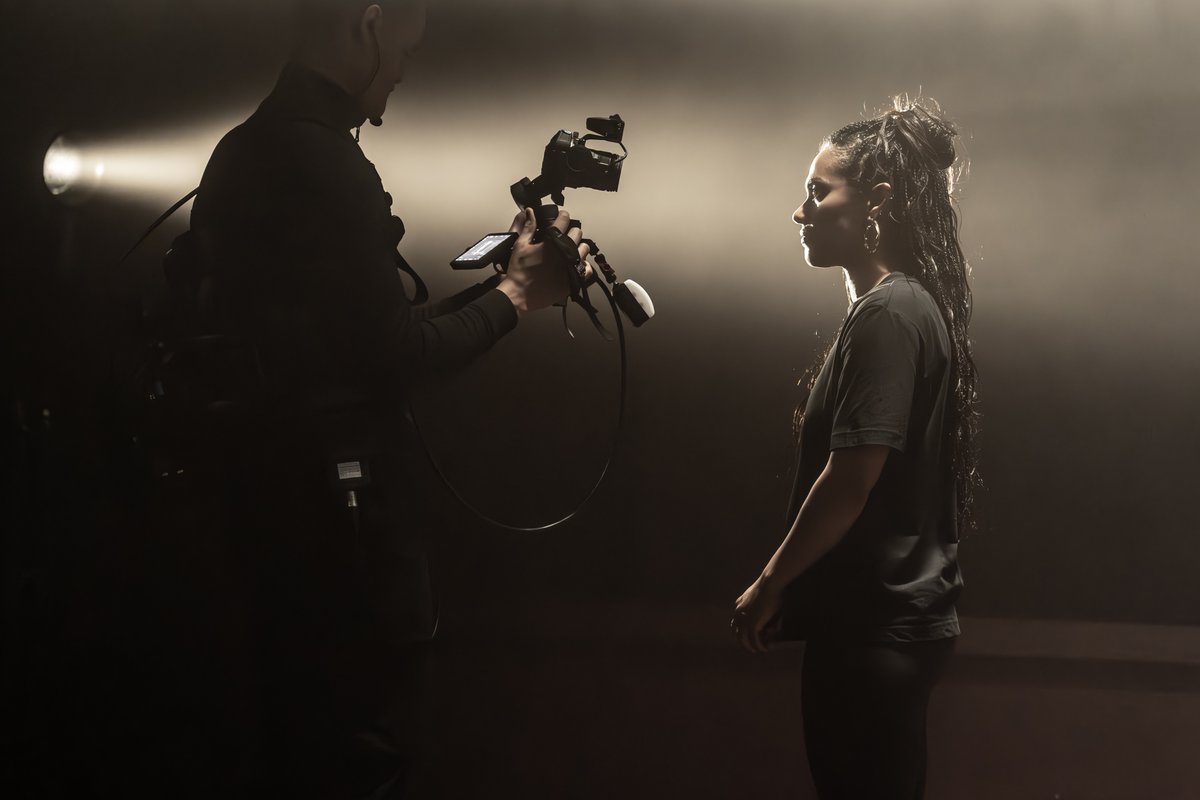 RomeoJulietLDN's tweet photo. Just Released: #RomeoJulietLDN production photography.
📸: @brennerphotos https://t.co/tc8yEiyVre