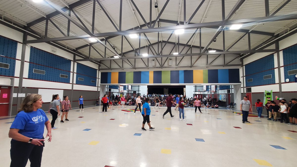 Buffalo_Creek1's tweet photo. We held our inaugural 5th grade vs. staff #matball game today. The whole school came to cheer on both teams. Congratulations to Team Staff for winning 18-5!
#BisonStrong #StudentsvsStaff https://t.co/cITbnnLHFm