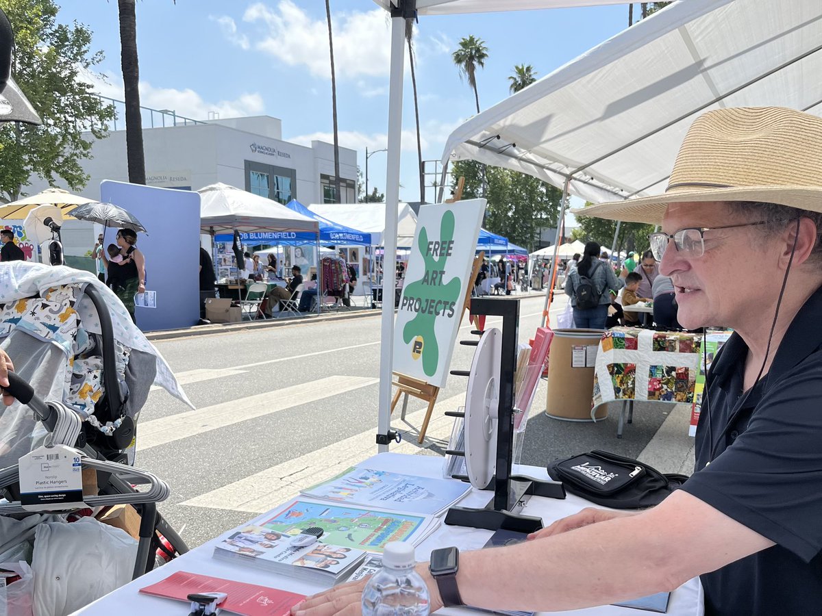 SenatorMenjivar's tweet image. #TeamMenjivar
Jim at 6th Annual #Reseda Rising Art Walk.
Brandon with LA Rod &amp;amp; Reel Club for Lou Berke Fishing Derby. 
Andrés with students who received the @G_H_Rotary Jean C. Seratti Scholarship.
Kristi thanked Parent Center volunteers at Mulholland Middle School #LakeBalboa.