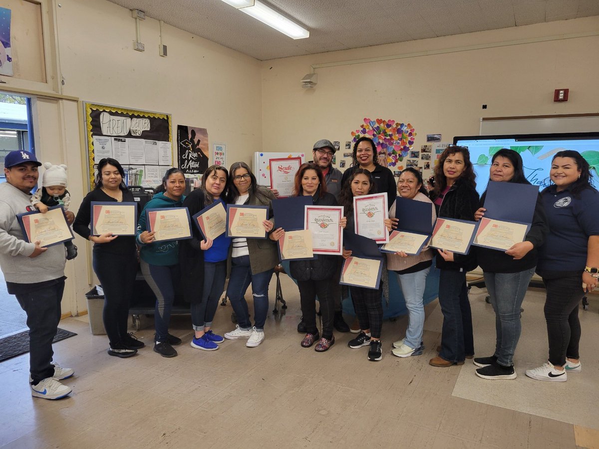 SenatorMenjivar's tweet image. #TeamMenjivar
Jim at 6th Annual #Reseda Rising Art Walk.
Brandon with LA Rod &amp;amp; Reel Club for Lou Berke Fishing Derby. 
Andrés with students who received the @G_H_Rotary Jean C. Seratti Scholarship.
Kristi thanked Parent Center volunteers at Mulholland Middle School #LakeBalboa.