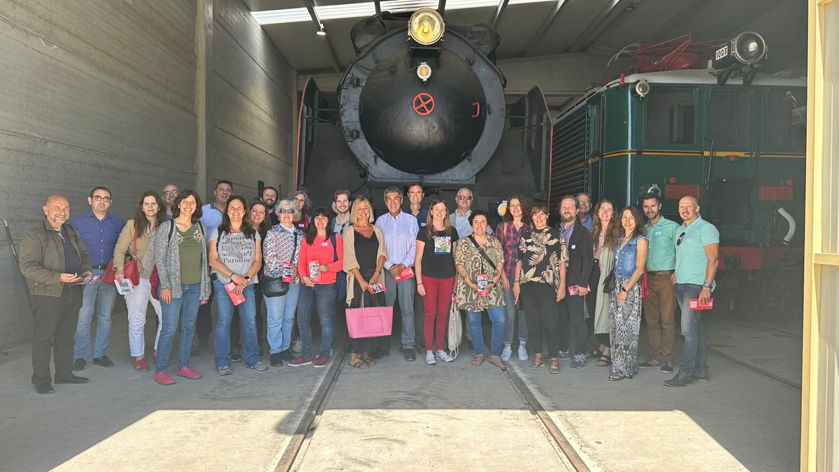 Dipta_cat's tweet photo. #EmprènDipta 👨🦳👩🦳 Dia de networking en ruta per #Montferri #MóralaNova #laFatarella i #HortadeSantJoan per a conèixer prejectes sorgits del #RuralSilverLab de @Dipta_cat i enfocats a donar resposta a les necessitats de les persones #silver en el seu temps d’oci. 🔼 #CatalunyaSud https://t.co/derOPUGmrJ