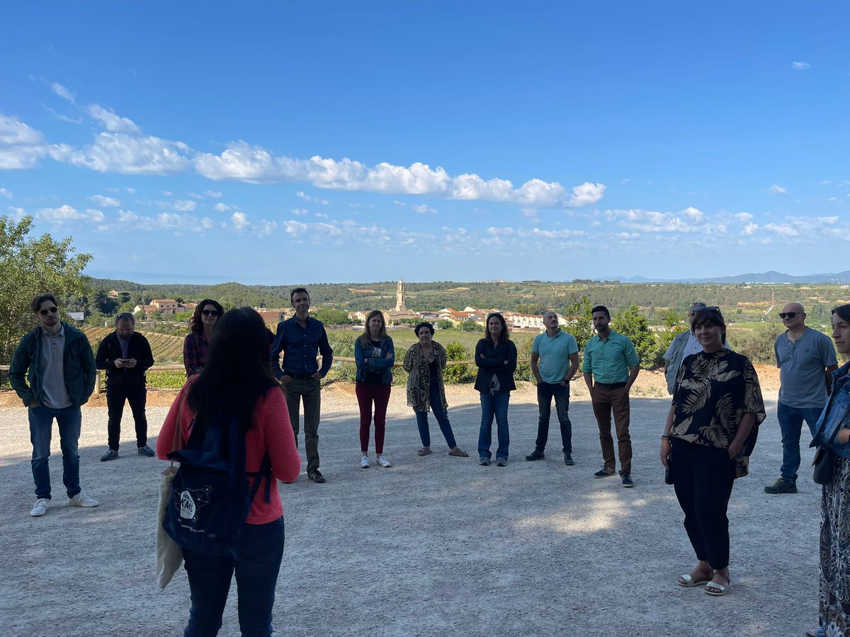 Dipta_cat's tweet photo. #EmprènDipta 👨🦳👩🦳 Dia de networking en ruta per #Montferri #MóralaNova #laFatarella i #HortadeSantJoan per a conèixer prejectes sorgits del #RuralSilverLab de @Dipta_cat i enfocats a donar resposta a les necessitats de les persones #silver en el seu temps d’oci. 🔼 #CatalunyaSud https://t.co/derOPUGmrJ
