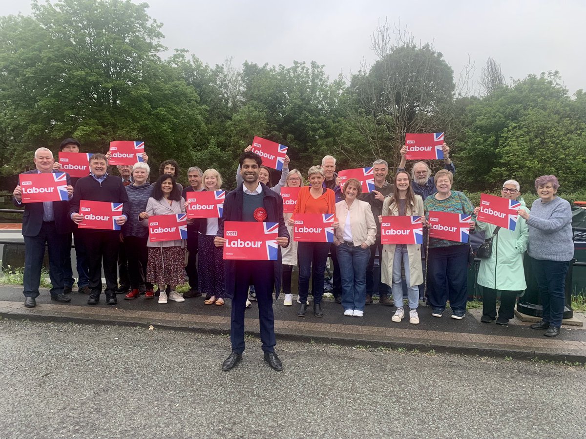 General election campaign launch in Lymm this evening! 🌹 After 14 years of decline, voters in Tatton want change. We’ll be out non-stop until July 4th - fighting for every vote. The polls are clear. Labour can win in Tatton. We can create history. It’s time for change.🗳️