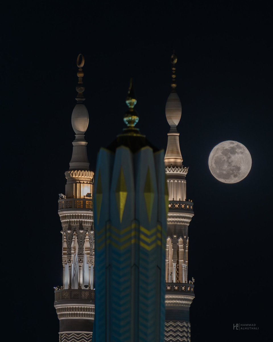 قمر المدينة

Moon Of Madinah 

#القمر #المدينه_المنورة #madinah