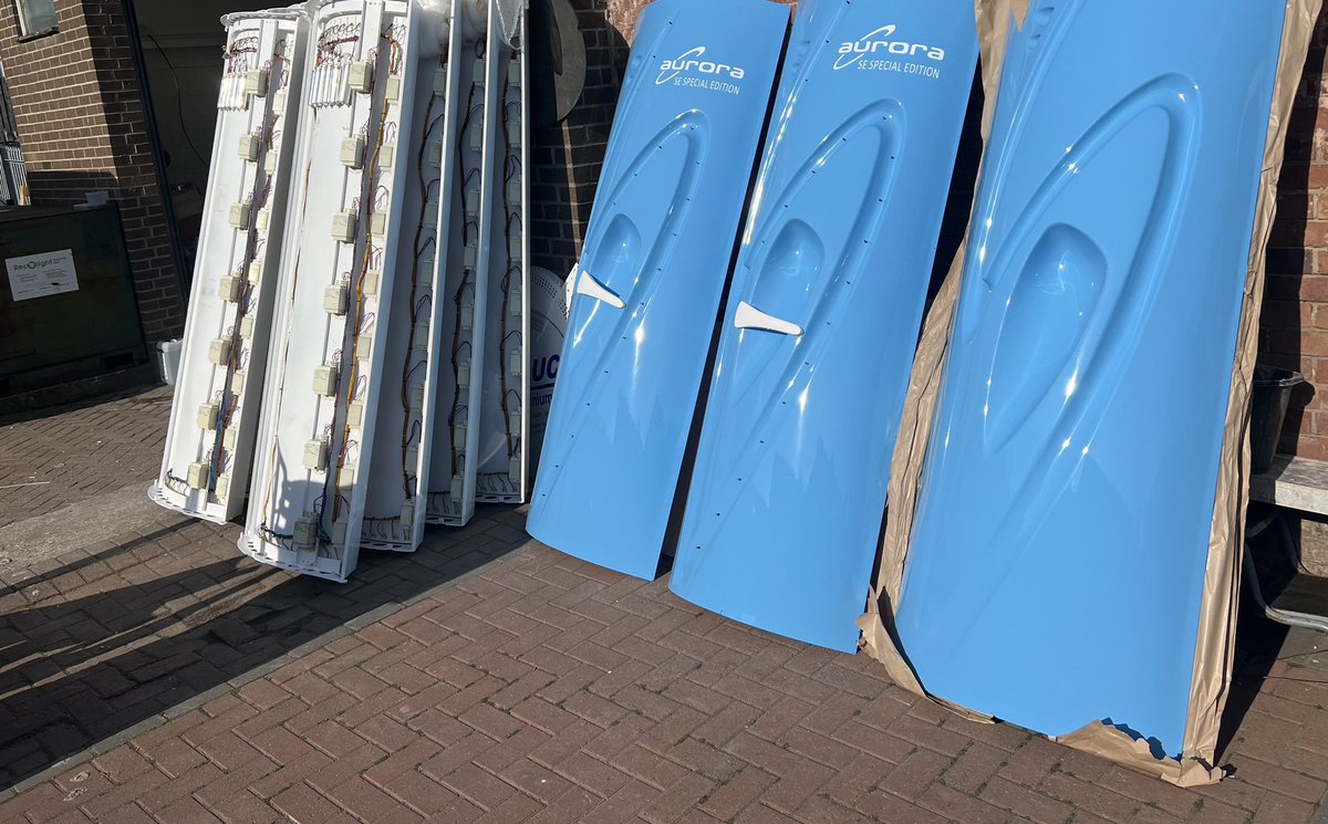 WeSellSunbeds's tweet photo. A couple of totally refurbished white pack Sunquest aurora with bespoke custom paint sat waiting to be loaded for delivery 😎

Looking to Buy or Need any #Sunbed Maintenance work, Servicing, Cleaning, Tubing or Moving
📞Sunbed Sales&amp;Servicing 07714287532 😎 https://t.co/OglzDwEvb0