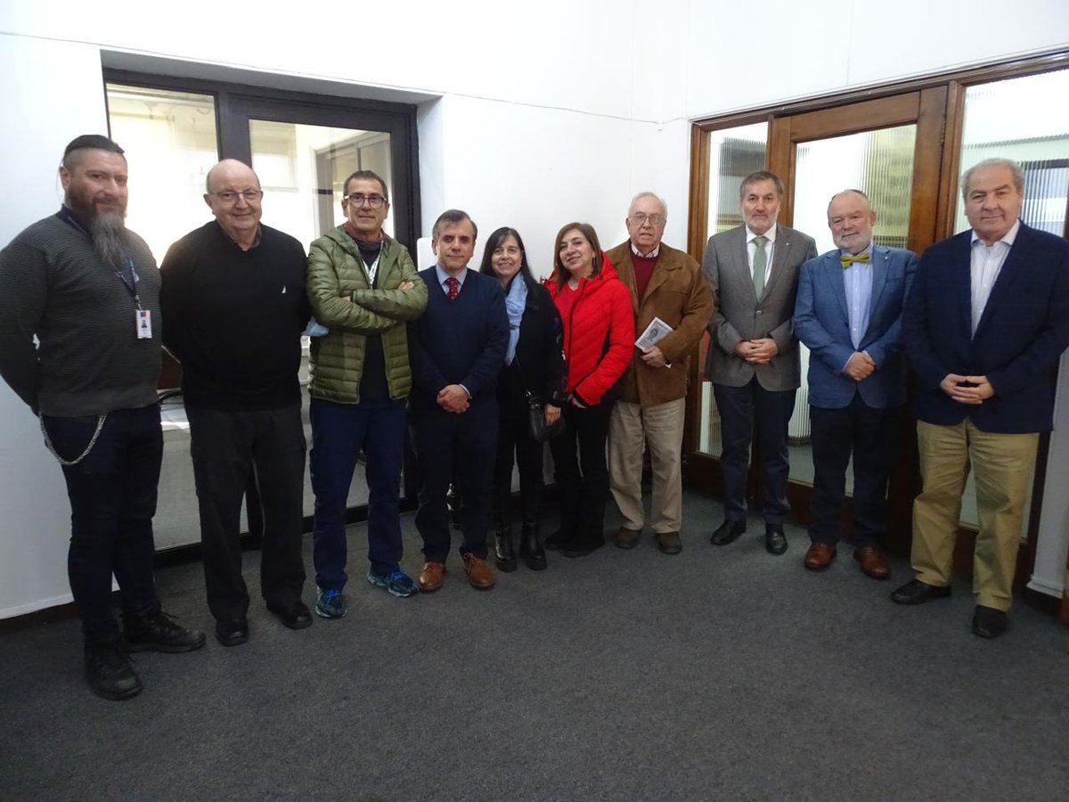 colmedchile's tweet photo. [#AHORA] Nuestro secretario nacional, Dr. Mauricio Osorio (@manix_osorio) junto a otras autoridades del gremio participan en la constitución del nuevo directorio de la Corporación Nacional Autónoma de Certificación de Especialidades Médicas (#Conacem) 2024 - 2026, será presidido por el Dr. Gilberto González.