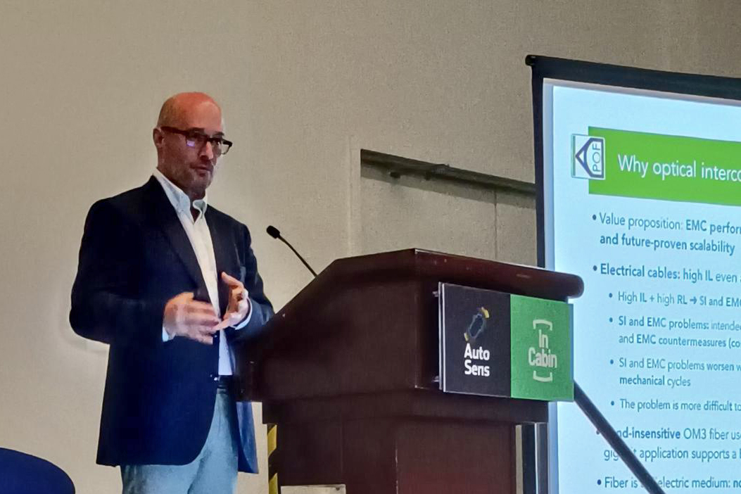 KD_Corporate's tweet photo. Thank you for many interesting meetings at @AutoSens_   in Detroit! @rubenpda and @Juanlmatuscom enjoyed showing our #optical #automotive multi-gigabit Ethernet demo.

In addition, Ruben presented “An optical nervous system to Interconnect Sensors and artificial brains in AV” https://t.co/1OzIK35Kwh