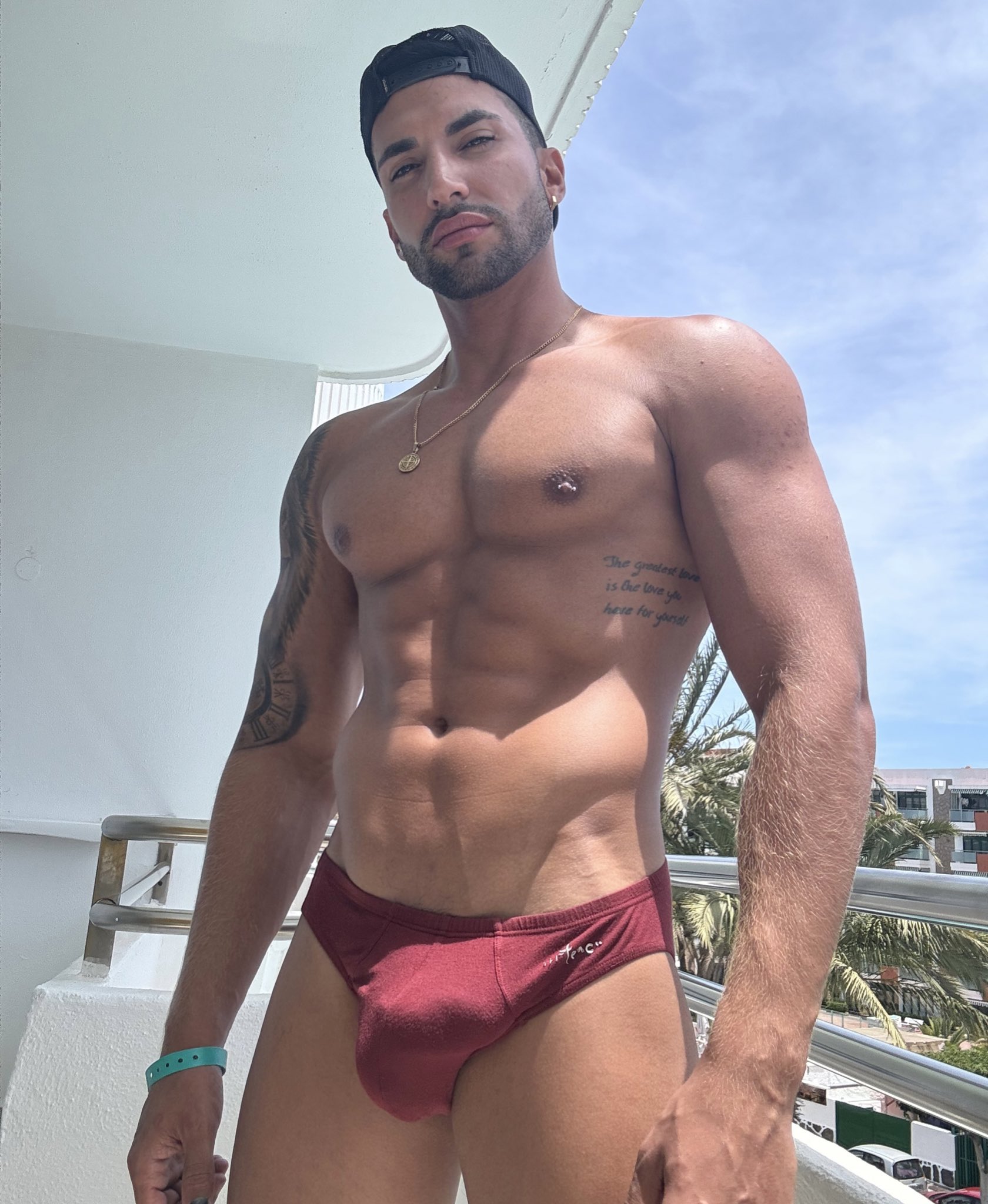 RT and comment if you could handle this🙈😈 https://t.co/kxwoPOolQy
