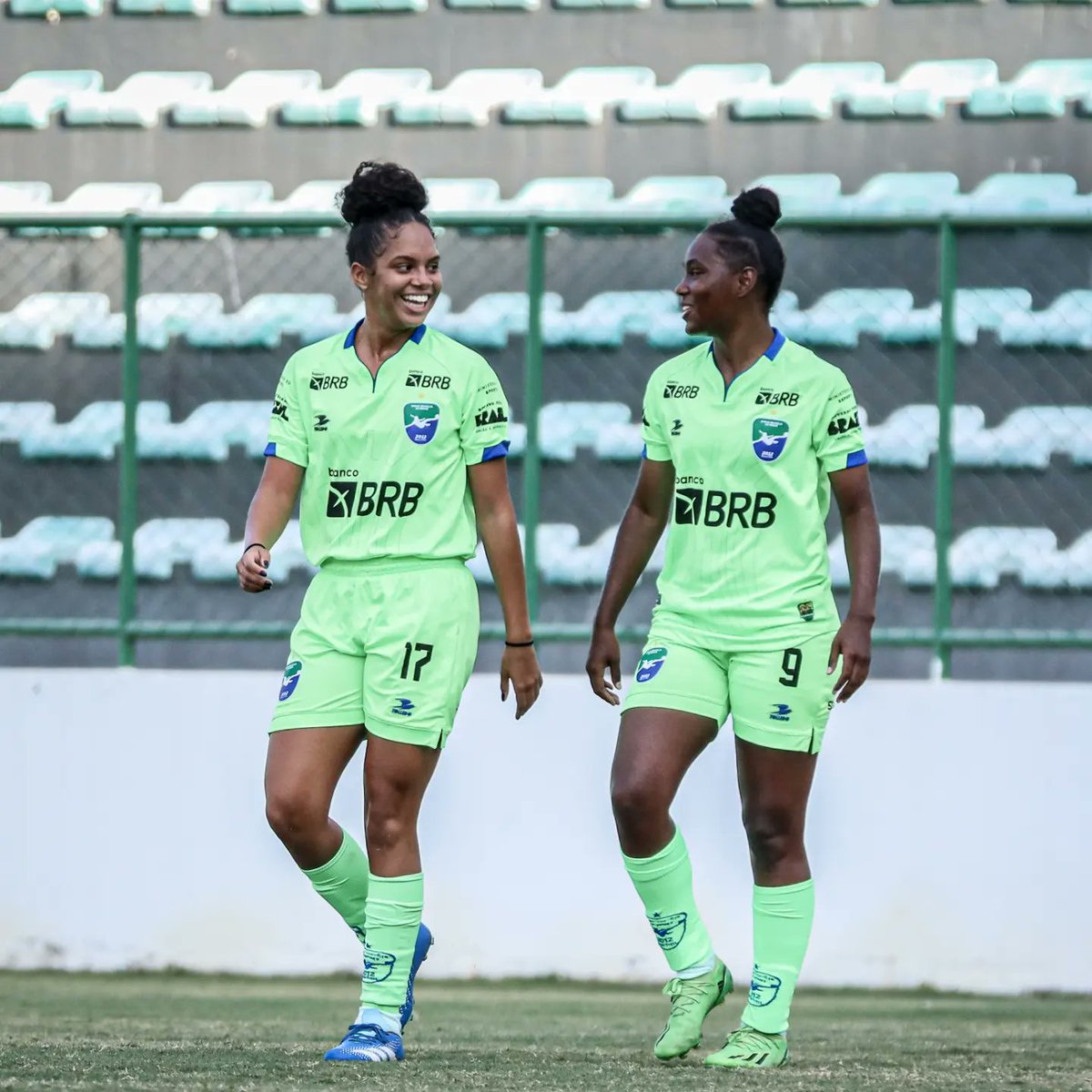 minasbrasiliaff's tweet photo. FIM DE JOGO 💚💙

Minas Brasília FF 6X 0 JC FC, mais uma goleada do Minas, pelo Brasileirão SUB-20

⚽️⚽️⚽️ Letícia 
⚽️ Nayara
⚽️ Rebeca
⚽️ Raquelzinha

#respeitaasminas #minasbrasiliafutebolfeminino #futebolfeminino #brasília #mbff https://t.co/pdcusjV5Ko