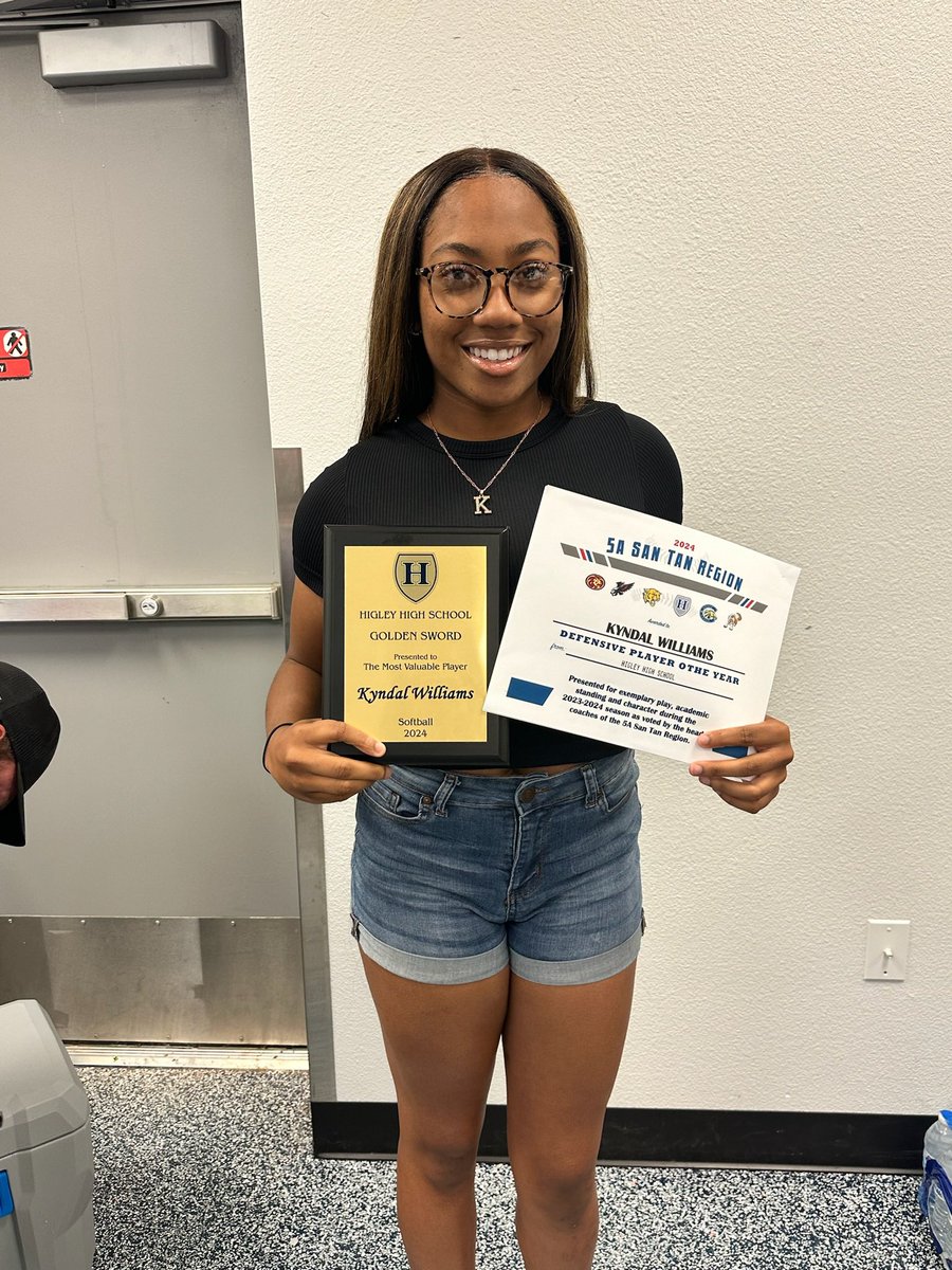 So honored to be named 5A Conference and Region Defensive Player of the Year! Huge thanks to all the 5A coaches for voting and recognizing my efforts on the field. Your support means a lot! Special shoutout to Coach Rodney and Coach Nate! Your support means the world to me!!❤️