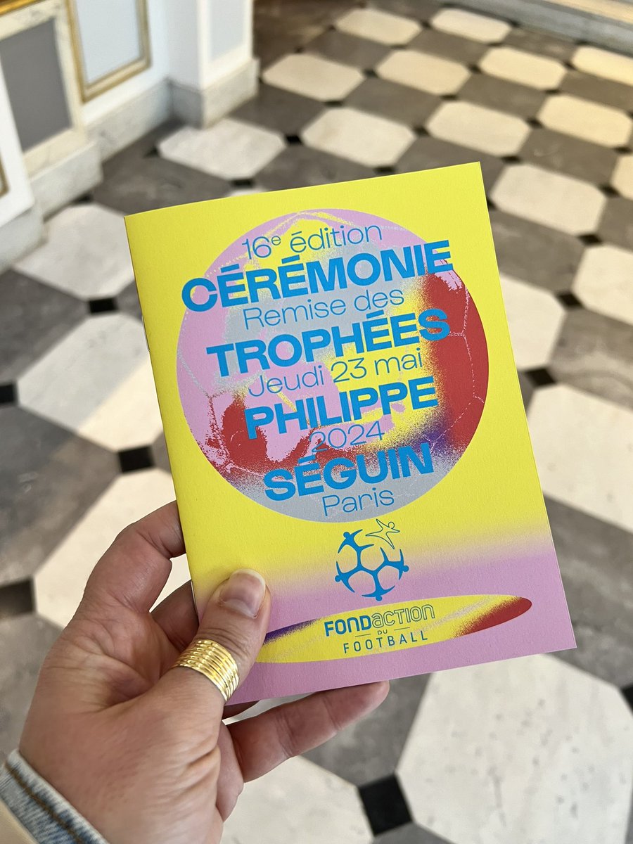 Emilie_Ros's tweet photo. 🏆 Fière d’avoir accompagnée le @vinskyfc à la cérémonie des Trophées Philippe Séguin, lauréat « Éducation & Citoyenneté » 🙌
BRAVO à l’ensemble des clubs amateurs et bénévoles pour leurs actions et leur engagement #MonFootball #MeufDeFoot
💛 https://t.co/fUZUVnLKbt https://t.co/g2dOIKzBai