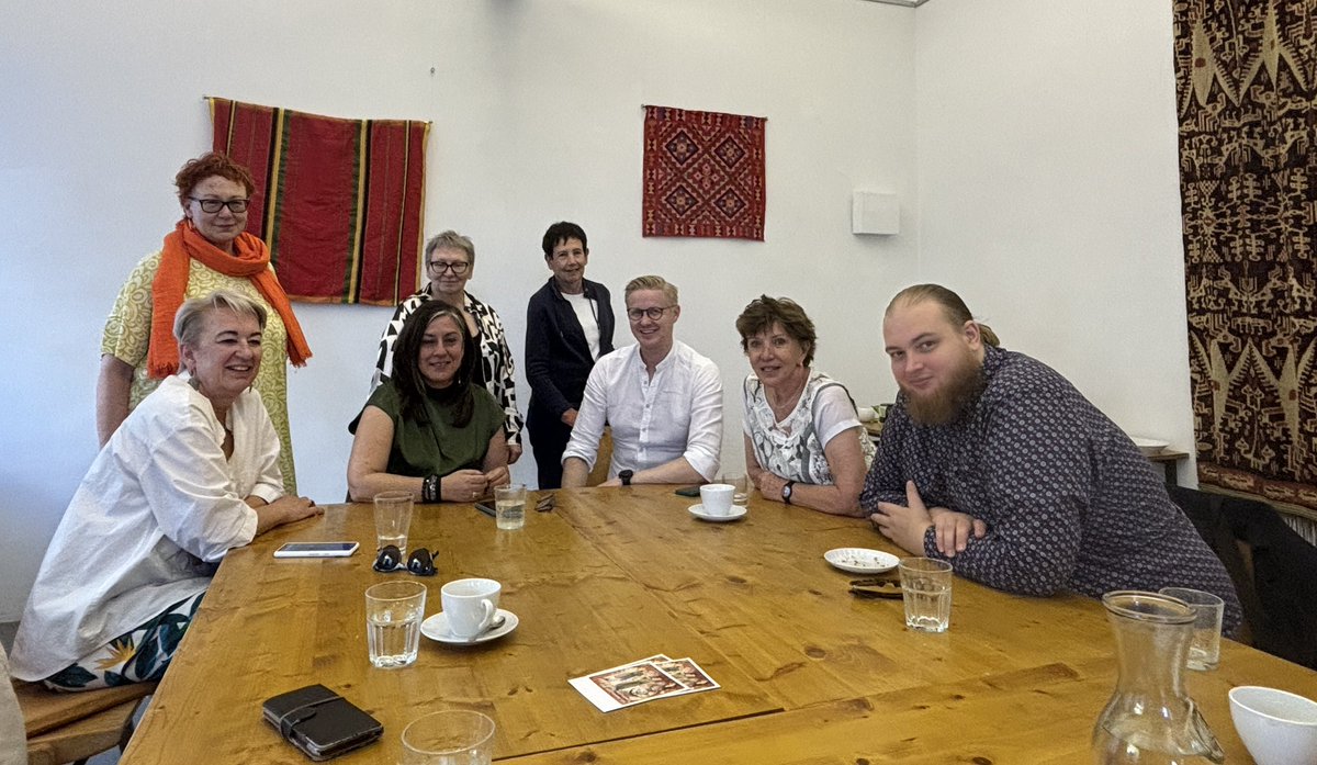 HSequenz's tweet photo. Life is exciting!😊
✅Gestern Gemeinderat mit unserer Dringlichen Anfrage zu verfehlten Klimazielen
✅Heute Sonderlandtag zum Renaturierungsgesetz
✅Treffen mit Maria Vassilakou
✅Spaziergang von schönsten Arbeitplatz der Welt #rathaus in meine hood, #donaucity #copabeach💪😊 https://t.co/CsxRGh3Hh6