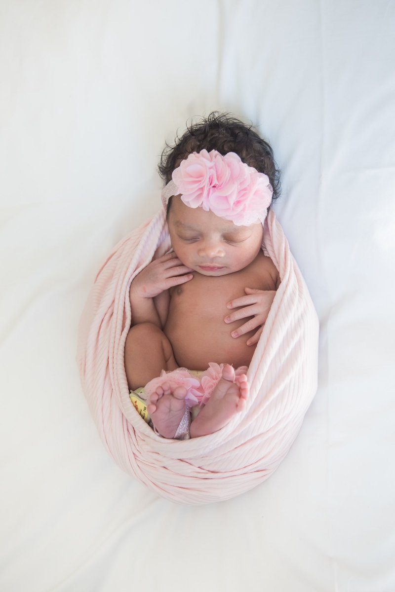 adoreayjay_'s tweet photo. Welcoming to the world  •Harlym Reign• 🤍🎀

I never knew a love like this existed, Thank you God. 🙏🏾🥹

My heart outside my chest. 🫀 

4/13/24🦄 https://t.co/yRDKyGdjoi
