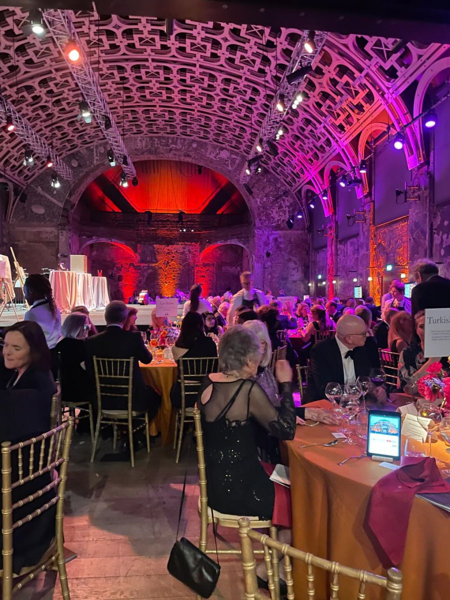 gltenzelmalk's tweet photo. I attended a charity dinner today, which felt very meaningful to me. What a lovely day.🥰🥰🥰 https://t.co/JBrtG5QkME