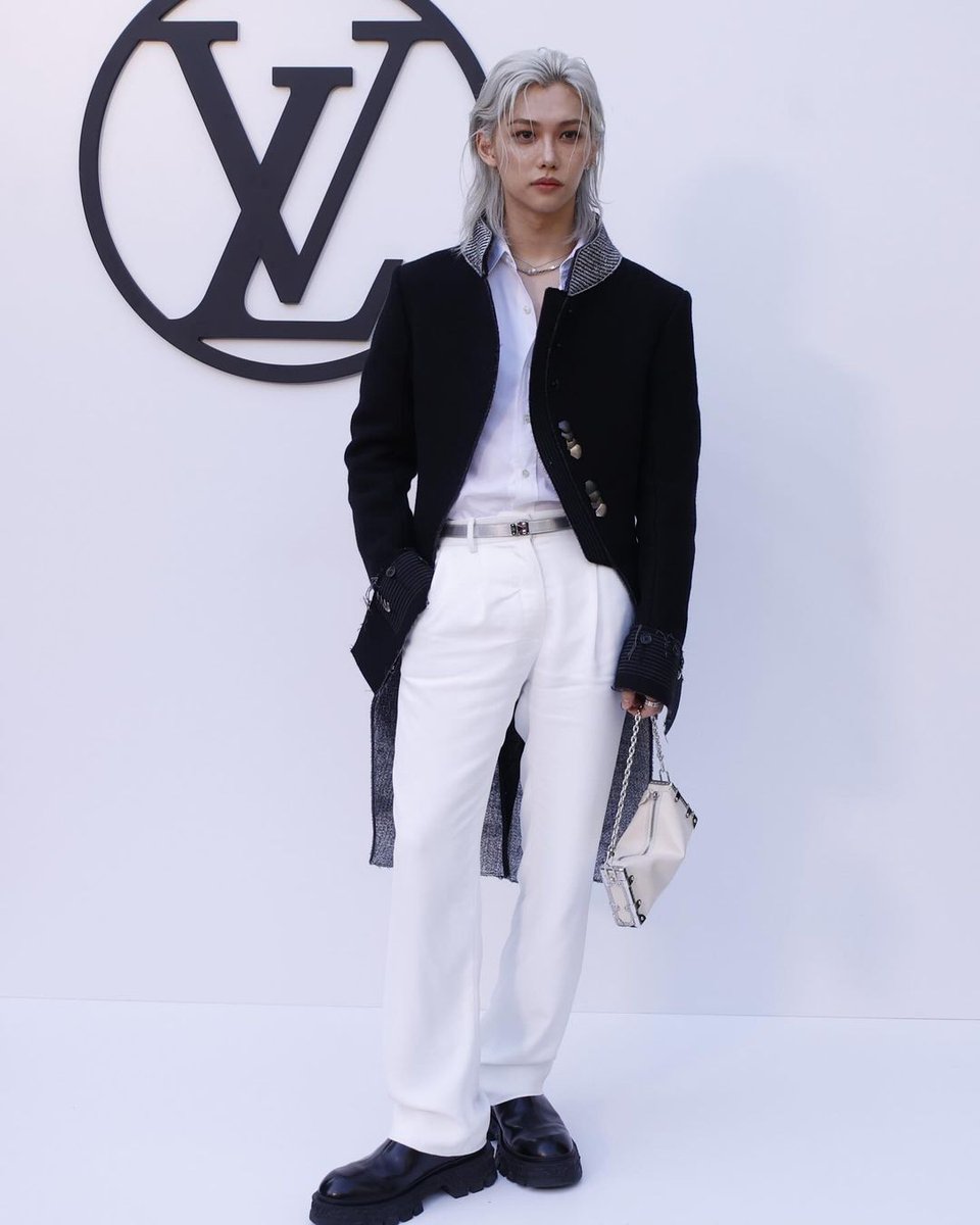 fuzzcat's tweet photo. #FELIXxLVCRUISE25 #LVCRUISE25
#FELIX @LouisVuitton https://t.co/ZHgRh2VxIc