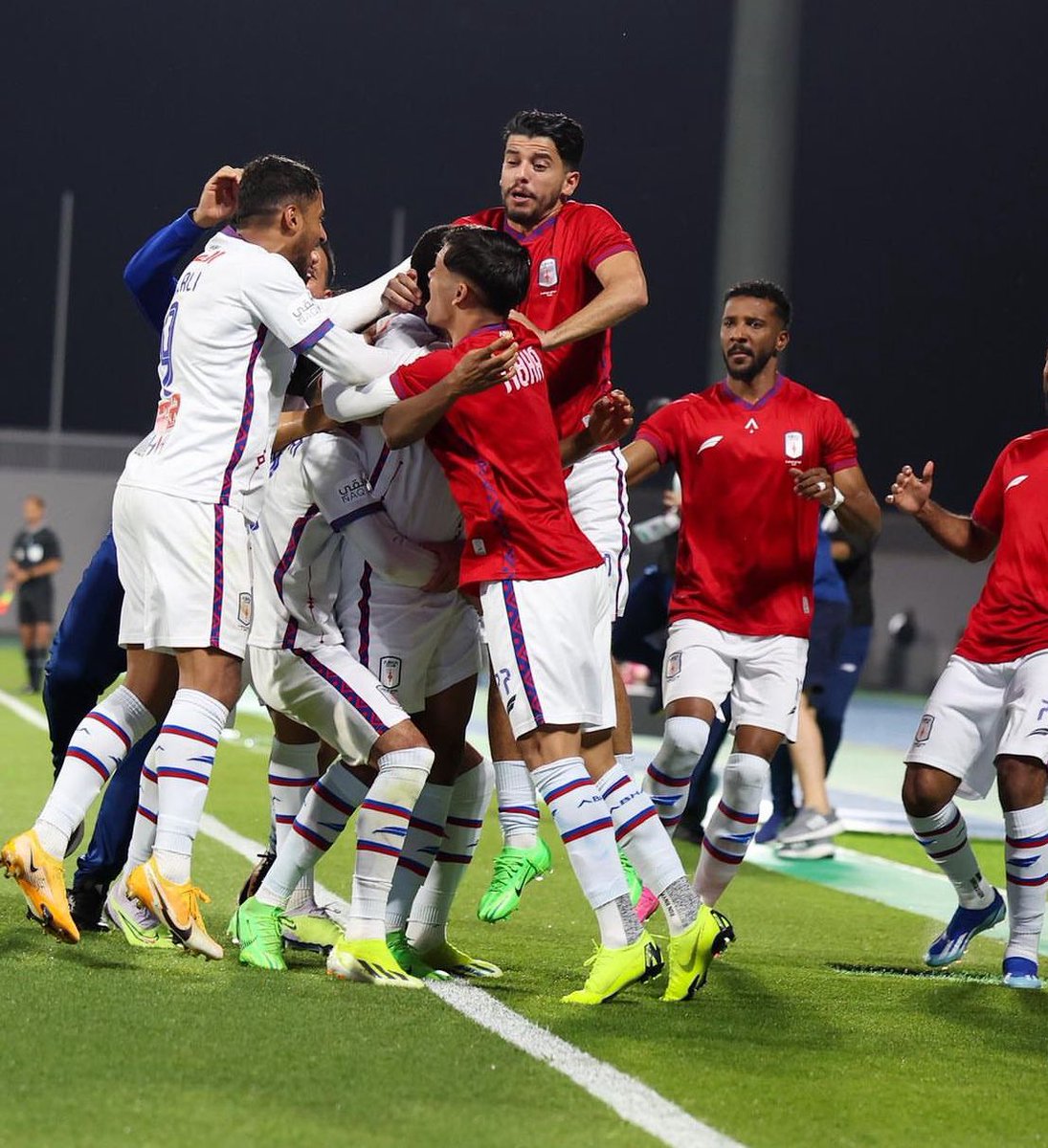 اللهم لك الحمد والشكر يارب لك الحمد 
#ابها باذن الله يظل كبير بين الكبار 

قسم بالله دمعت عيوني الله ياخذ  الكوره !  
يارب أحمدك واشكرك 

شكرا جدا جمهور  نادي ابها  الكبير شكرا للجميع 

#ابها_الخليج