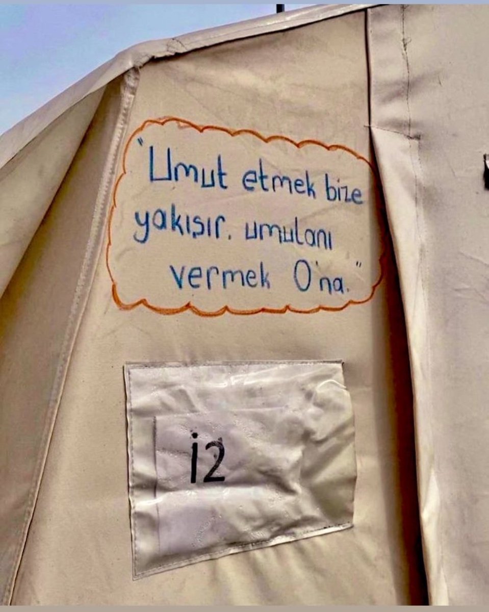 Umut etmek bize yakışır
Umulanı vermek O'na..🌸