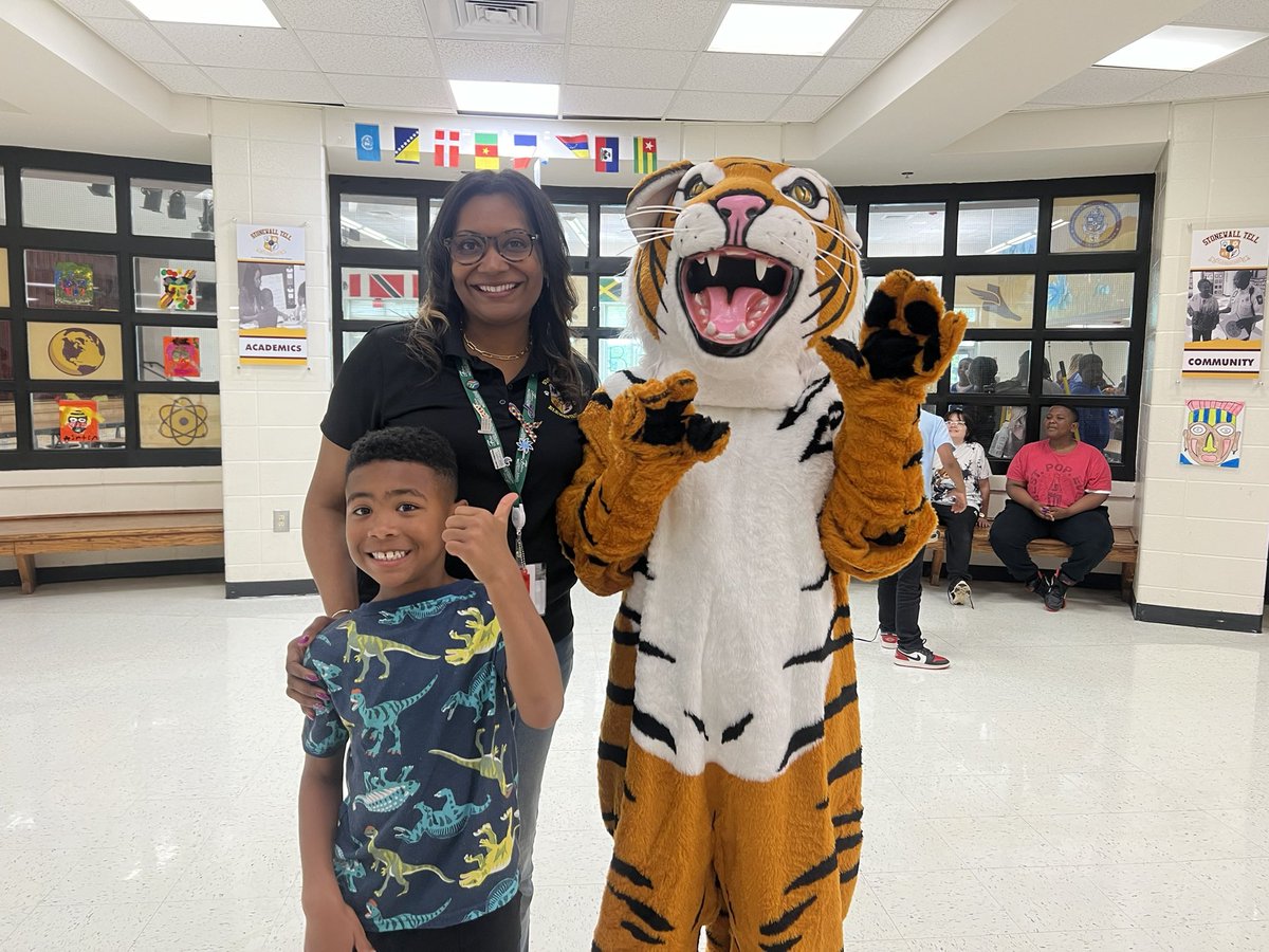 Nikki R. Porter tweet media