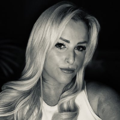 emma carrigan tweet media