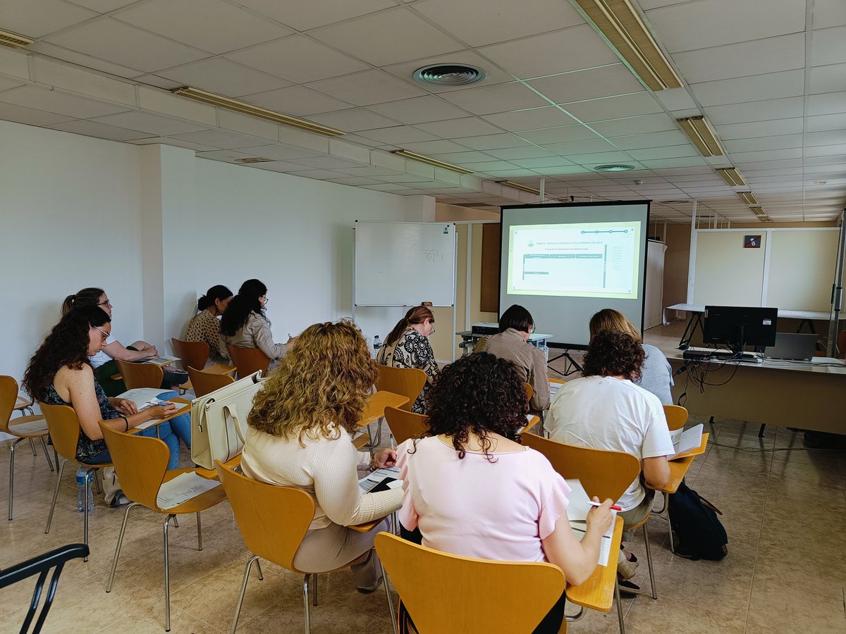 Gràcies a tots els assistents ha sigut possible dur a terme un #espaiR a #Reus, en aquesta ocasió sobre #envellimentsaludable, una de les meves passions <a href="/CAMFiC/">🌳CAMFiC</a>