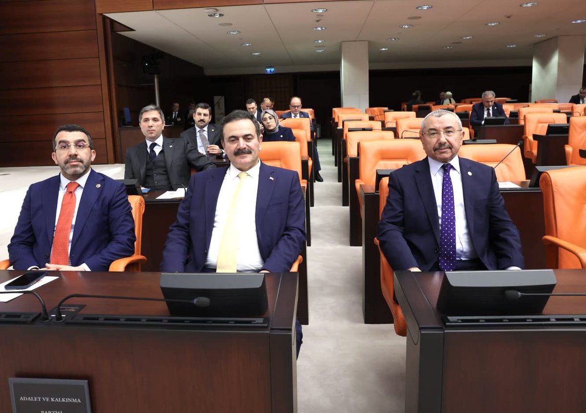 TBMM de Türk Ticaret Kanunu ile bazı kanunlarda değişiklik yapılmasına dair tekliflerin görüşülmesini tamamladık teklifler kanunlaştı, hayırlı olsun. 

<a href="/TBMMGenelKurulu/">TBMM Genel Kurulu</a> <a href="/Ademcalkin/">Adem Çalkın</a>
<a href="/avhalukipek/">Av. Haluk İPEK</a> #TBMM