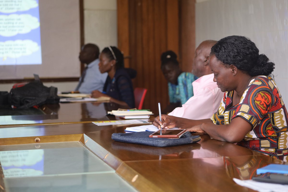 nyhnuganda's tweet photo. Today NYHN organized a fruitful dissemination and action planning meeting in Kamuli. It involved diverse stakeholders including adolescents, young mothers, and aparent to participate in sharing key findings from the assessment on #PPFP uptake among young mothers @pai_org support https://t.co/lKqbwGTK92