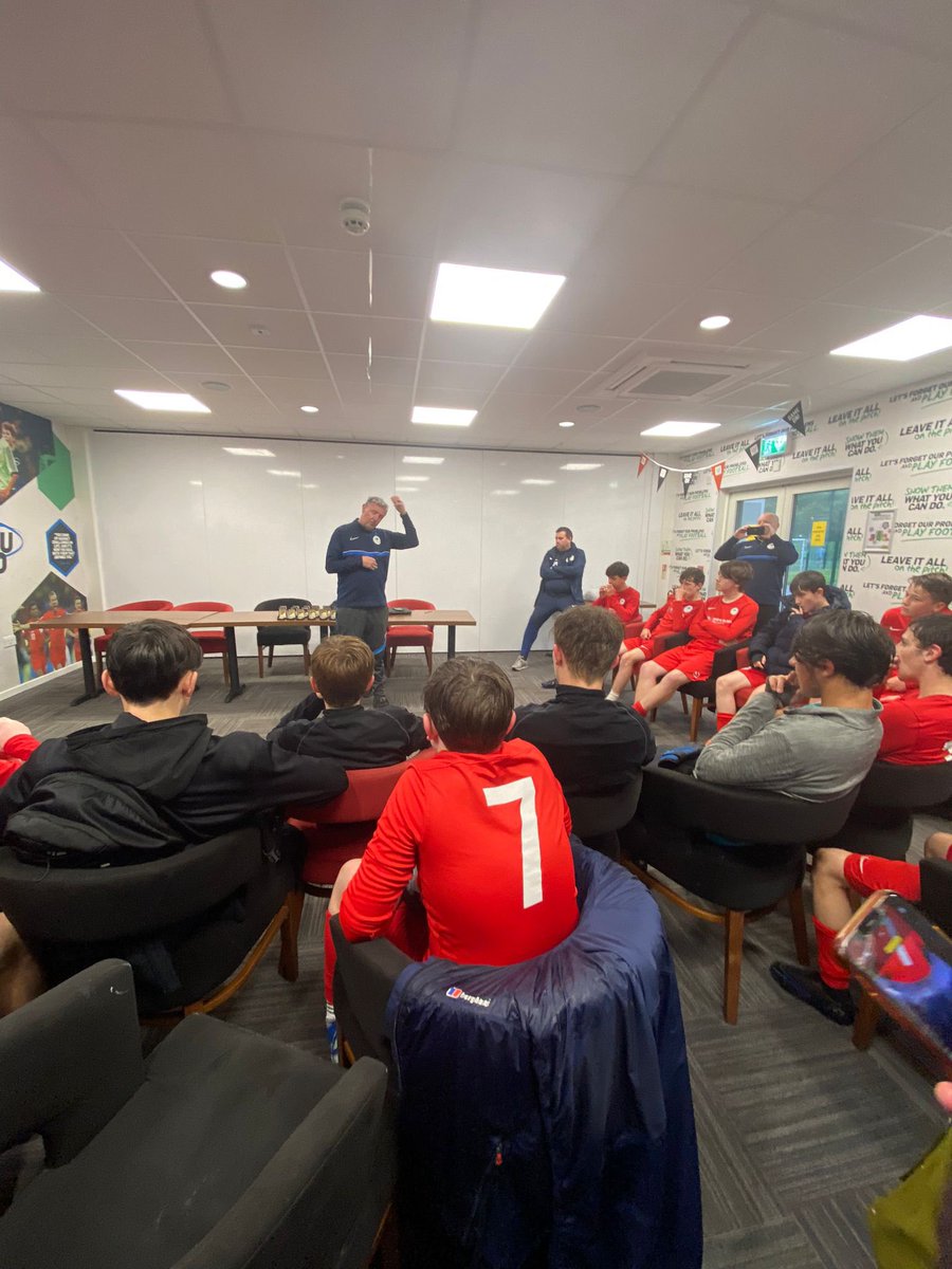Massive thank you to <a href="/colinwindrow/">Colin Windrow</a> for presenting our boys with the league trophy tonight. Amazing words at the start meant a lot to all of us. Looking forward to next season and seeing what it brings. 
Up the Sounders!!
<a href="/SoundersFC/">Seattle Sounders FC</a> 
<a href="/WooltonJuniorFC/">MSB Woolton FC</a>