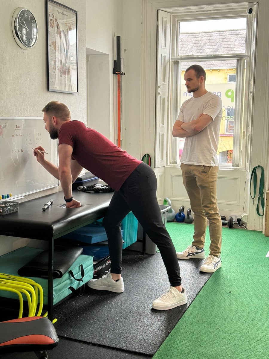 deckyjudge's tweet photo. Building a clinic environment that encourages questions, contemplation, discussion, debate. Everyone learning… always.
@pendulum_physio #pendulumphysio #physio #cpd #ProfessionalDevelopment #rehab #physicaltherapy https://t.co/npIaP0W5jz