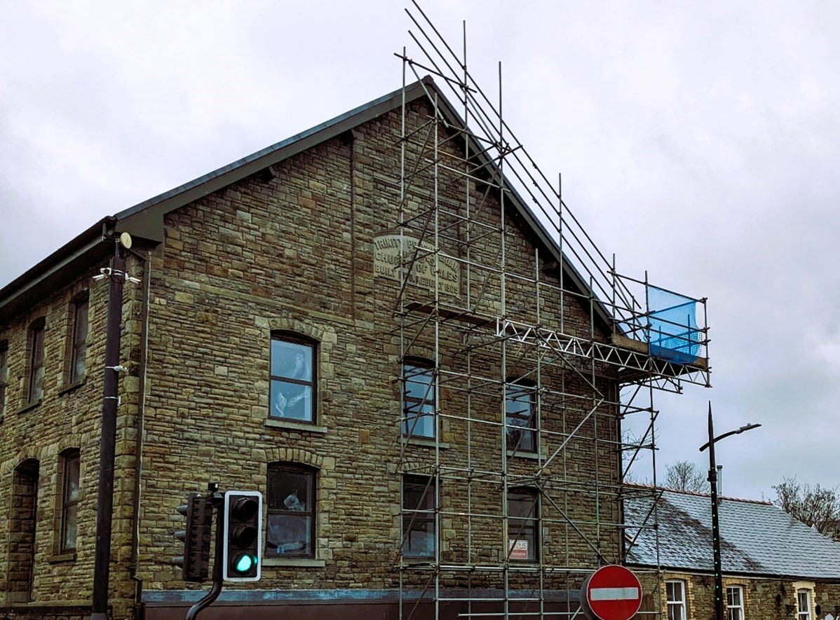 willisconst1986's tweet photo. 🚧 PROJECT UPDATE 🚧
Our #TrinityChapel #SEWSCAP3 project for Blaenau Gwent CBC is making excellent progress.
Works that have already been completed include
✔ Under Floor Heating
✔ Mist coating
✔ Roof Solar panels
Great work #TEAMWILLIS! 👏
#BuildingABrighterTomorrow https://t.co/VqC93avDb2