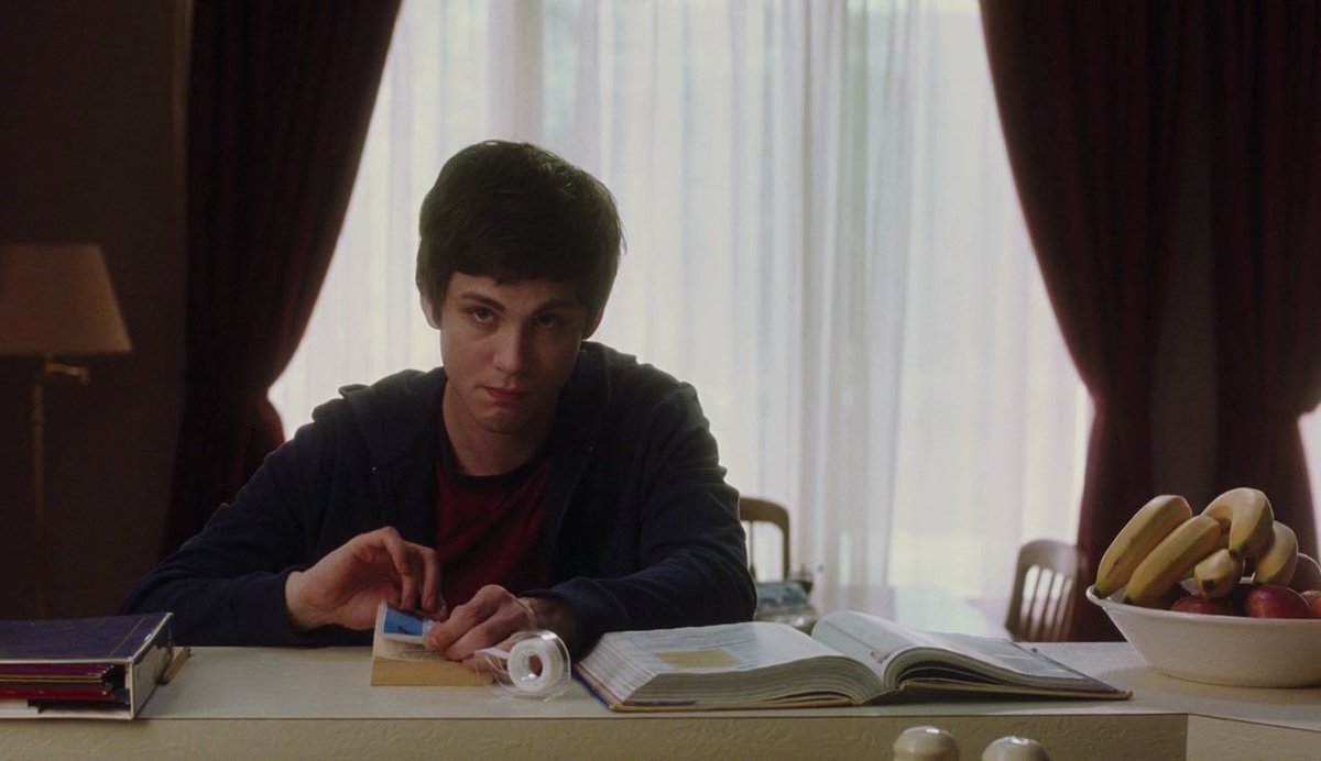 TheCinesthetic's tweet photo. the perks of being a wallflower (2012) https://t.co/Sn95lTnWA8
