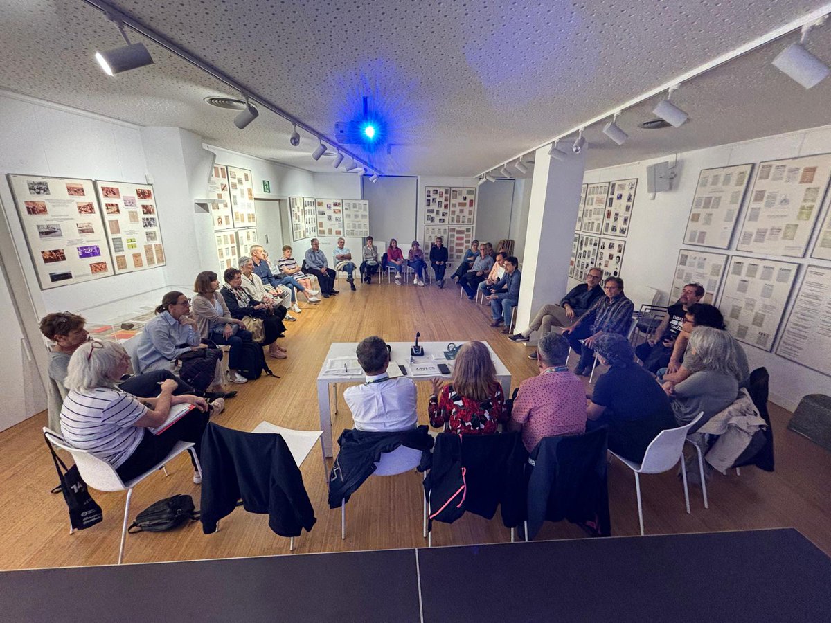 No ens cansarem de dir-ho. EL SOROLL MATA.
Felicitats a la <a href="/XAVECSbarcelona/">Xarxa Veïnal Contra el Soroll (XAVECS)</a> per la  reunió d'avui amb les víctimes de les violències acústiques.