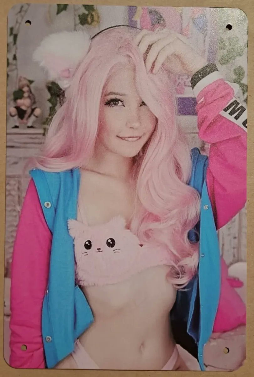 ... my bf showed me this picture of Belle Delphine and said that this was an ideal body.