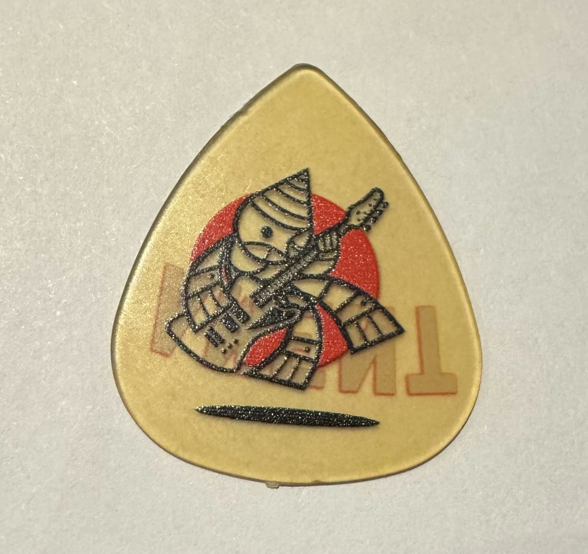 demetriosns's tweet photo. New #JeffAment #GuitarPick  🔥 https://t.co/teUkokpgMn @PearlJam #DonPendleton https://t.co/EAh8C8OA32
