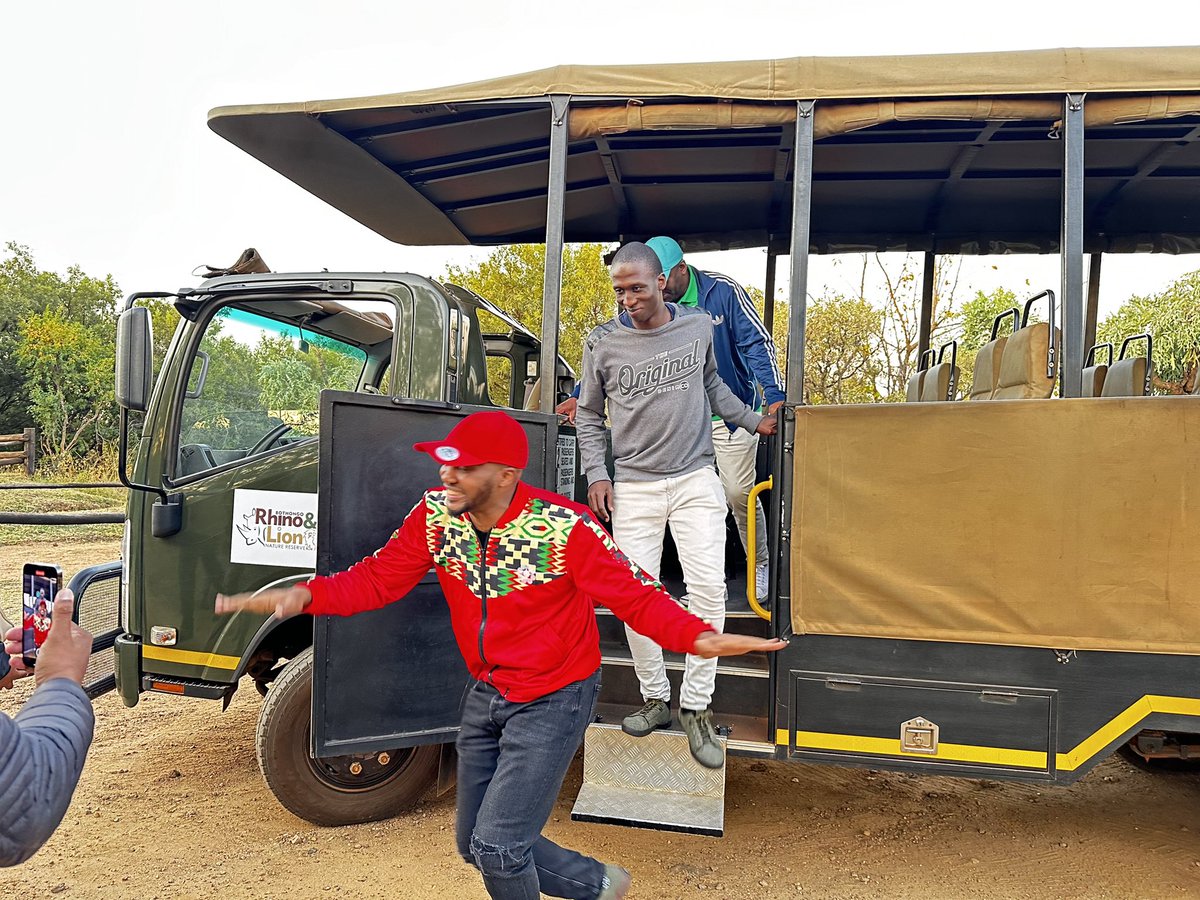 Radio2000_ZA's tweet photo. Bothongo Rhino &amp; Lion Nature Reserve #Radio2000 https://t.co/2TjBii0MHu