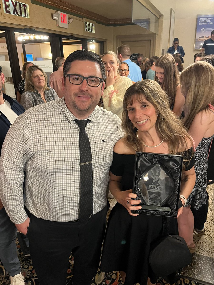 KeyTVKHS's tweet photo. I will forever be grateful to the people in my life who encouraged me to take position as a leader- to be a person I needed in my teen years. I continue to be grateful to those who stick by me &amp;support  the arts which is so vital in education. TY KHS for trusting me. ❤️🤍 https://t.co/SfVgoDGfAR