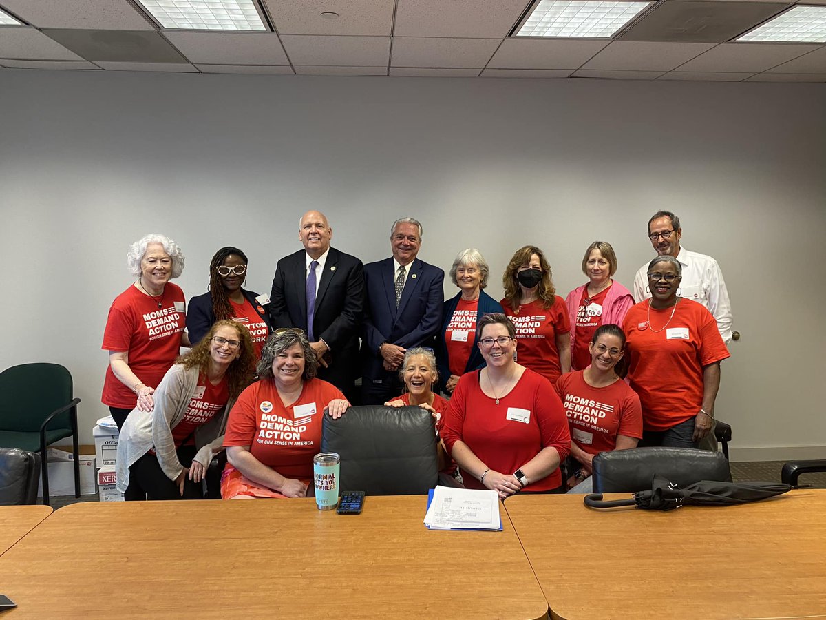I enjoyed meeting with representatives of Moms Demand Action yesterday with Rep. Skindell. We appreciate the hard work they do advocating for gun safety and common sense gun safety measures. Thanks for your advocacy!
