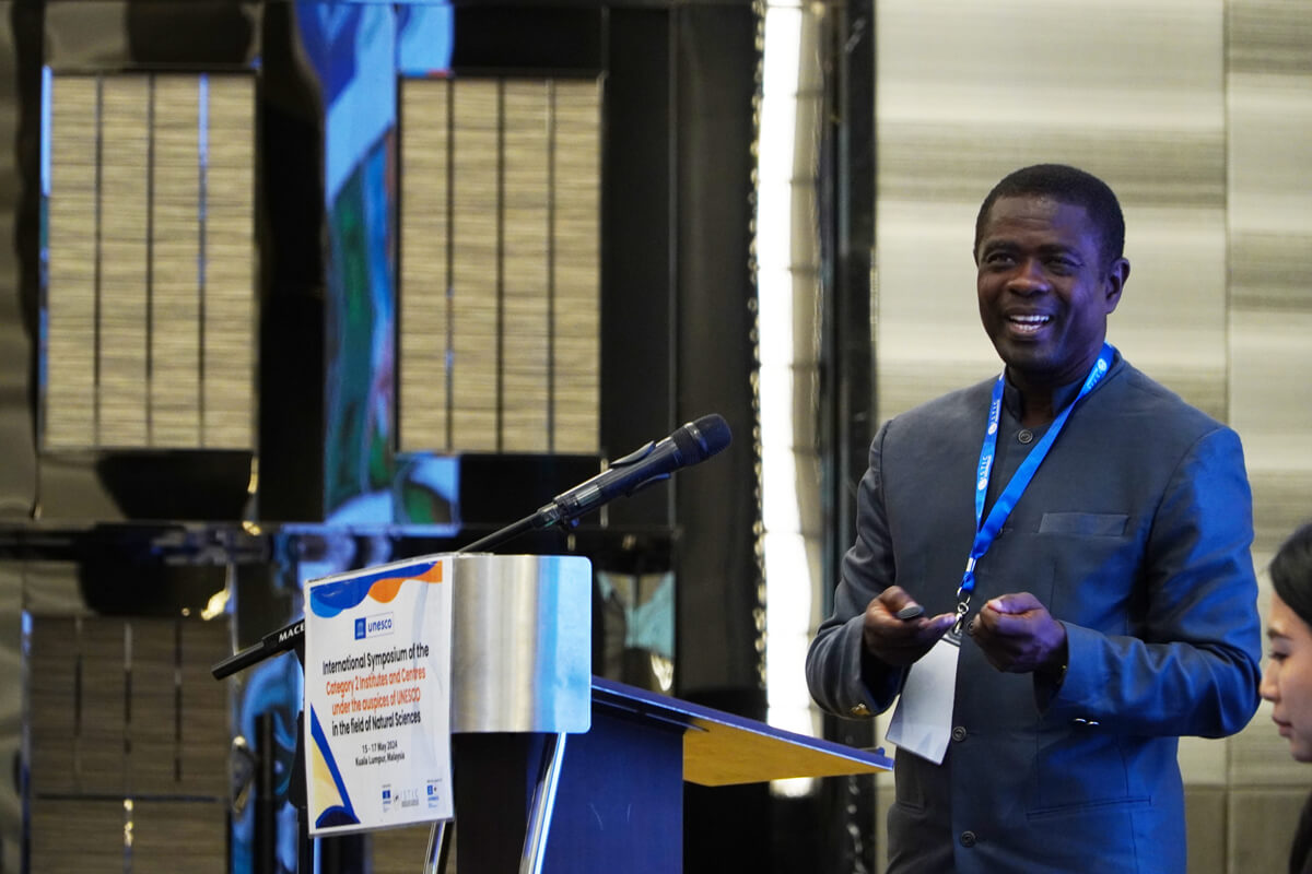 knusttcc's tweet photo. Prof. Francis Davis showcases TCC-CIMET at International Symposium of Category 2 Centres at Kuala Lumpur. For more, visit:https://t.co/J1Z9MCNV0m https://t.co/wn00whwukG
