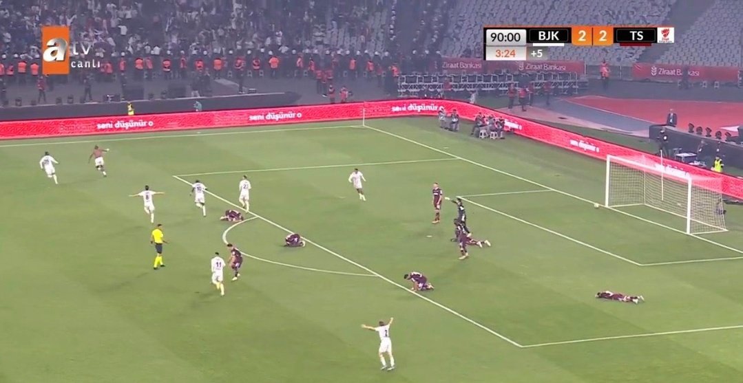 YAŞATTIĞINI YAŞAMADAN ÖLMEZMİŞ KİMSE 

#ŞAMP11YON