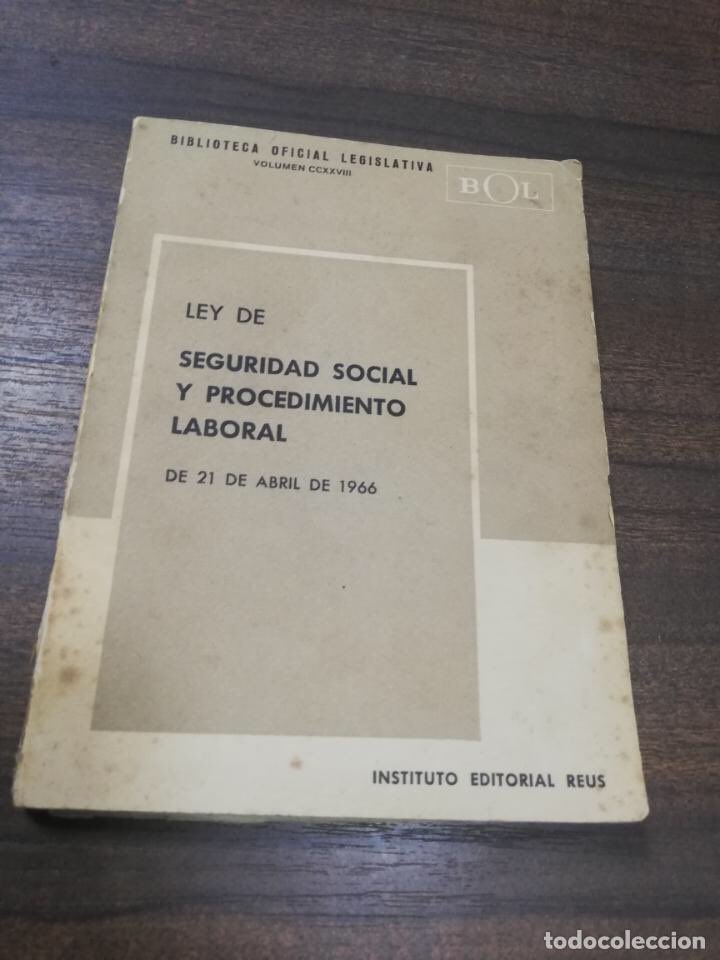 Que dice Felipe González que él creo el sistema público de salud.  También debió inaugurar el hospital de la seguridad social en el que murió Franco.