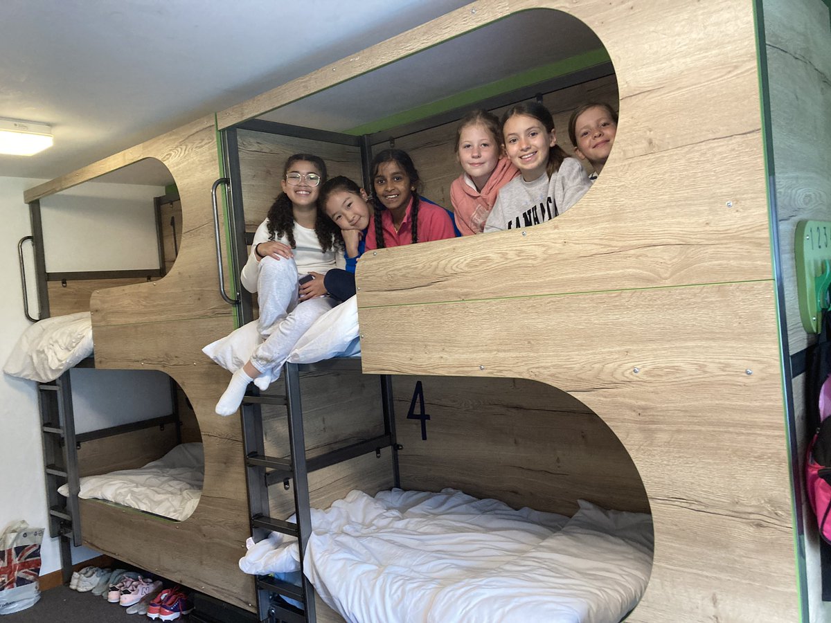 SHSKJuniors's tweet photo. Lovely to see the supportive friendships among our juniors as we enjoy our residential. https://t.co/VdZwq181Wc