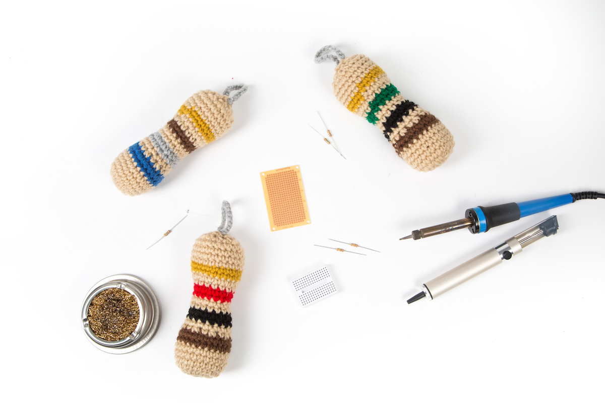 make's tweet image. 17-year-old Amanda Cole wowed us with these cuddly hand-stitched versions of her favorite passive components, from Make: Volume 54. Use her pattern to crochet a collection and practice learning your resistor value color codes! #GeekPride #GeekCraft

makezine.com/projects/croch…