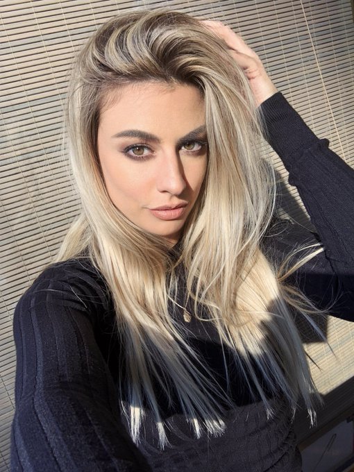 Wooow thank you so much for all your beautiful messages, you are the best fans ever !!! Love you all<a href="/tag/realbitch"class="tags"><span>#realbitch</span></a>