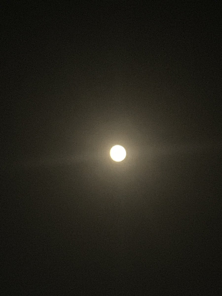 AgwambaGodson's tweet photo. Full moon Oga di Nna https://t.co/jTpES16CMv