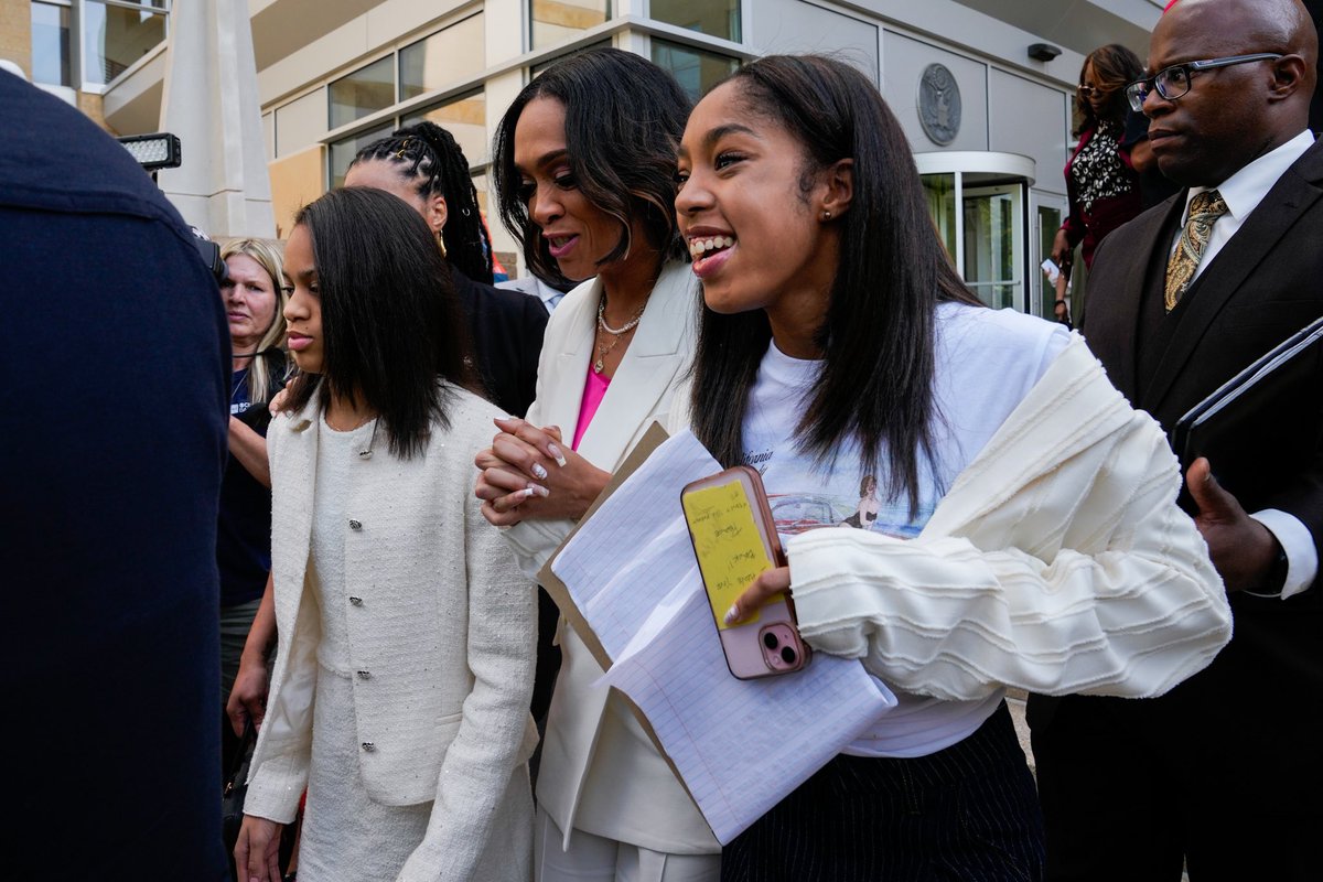 .@MarilynMosbyEsq was spared a prison sentence. She will have three years of supervised release with one year to be served on home detention. Great reporting today from @BaltimoreBanner team @Dylan_Segelbaum, @justin_fenton, and @pwoodreporter! thebaltimorebanner.com/community/crim…