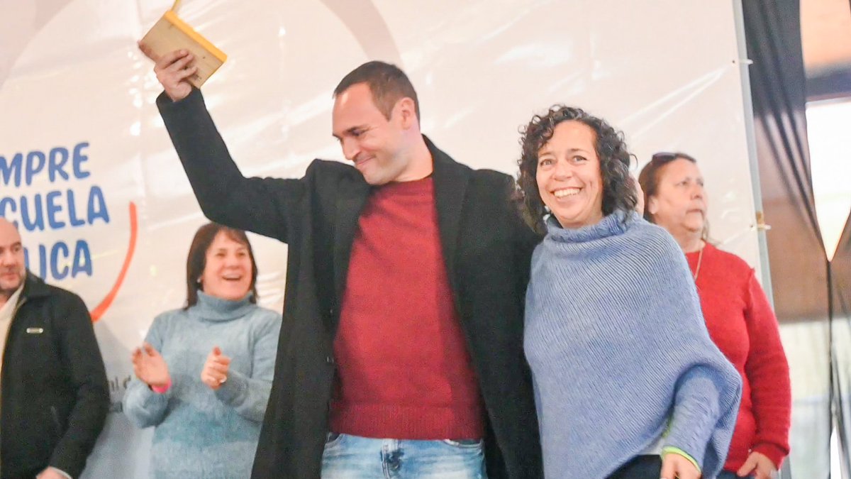 FumTep's tweet photo. Este congreso marca un nuevo capítulo en la construcción de una FUM-TEP más fuerte y unida.

Nos esperan jornadas intensas de discusión y síntesis, donde el intercambio de ideas y experiencias será fundamental. https://t.co/XTF4OQGSyn