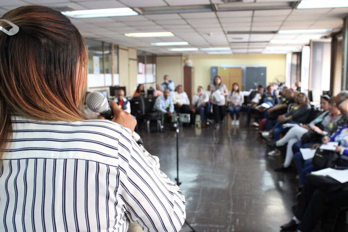 #Ahora|La coord.ª de Comunicaciones Vildelys Escalona, orientó a los integrantes de Gestión General, sobre el buen uso de las herramientas para desarrollar los contenidos en las plataformas de las redes, así como los elementos para cumplir con las orientaciones comunicacionales