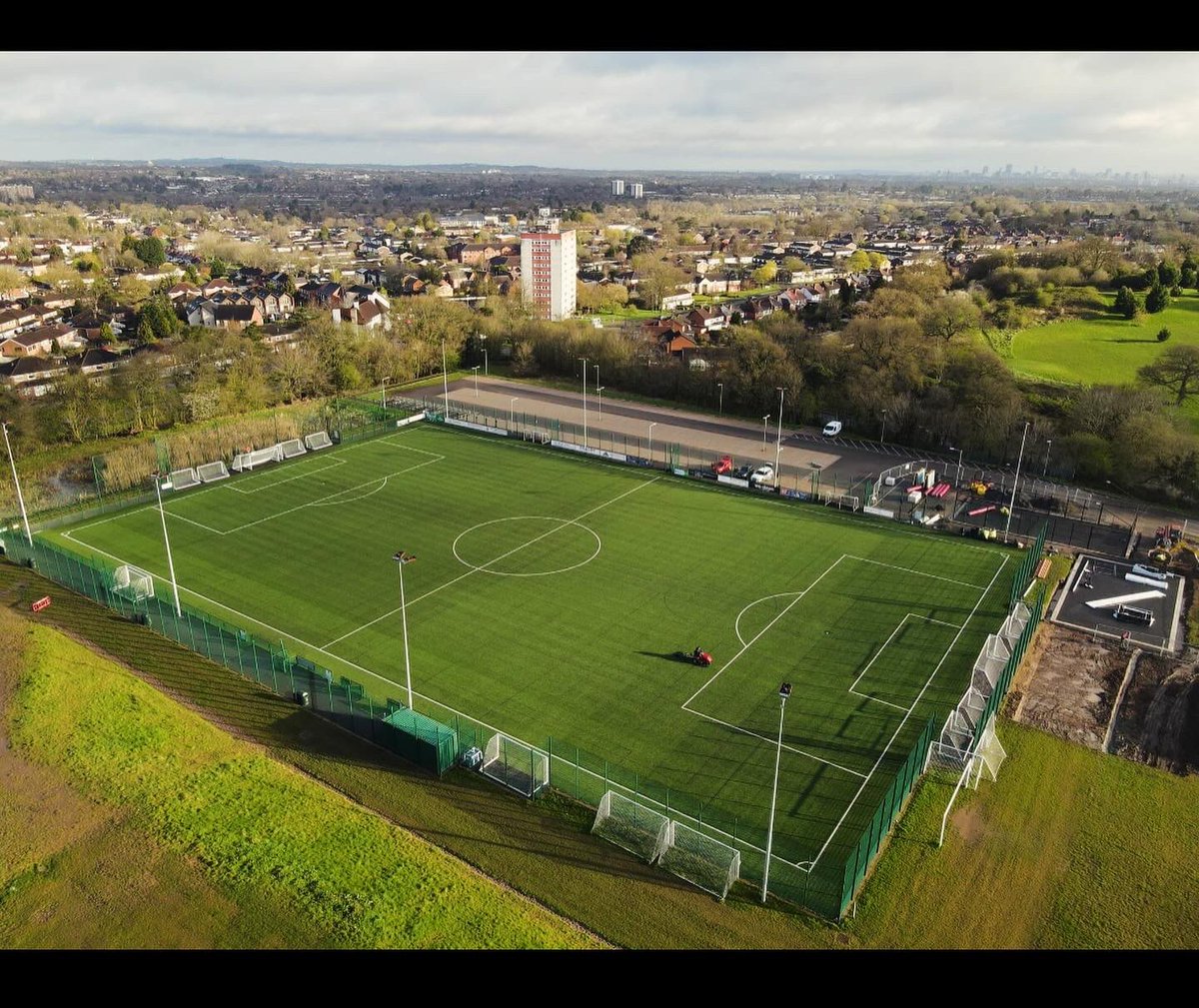 Redditch United JH U14 (@redditchutdjh) on Twitter photo Delighted to announce that the boys will be playing their football next season at these 2 great clubs. To play at The Valley & remain at the Hayes too, is great news. Big thank you to Rory at <a href="/RedditchUtd/">Redditch United</a> for making this happen. Also to <a href="/anthasker148/">Ant Hasker</a> whose done our team wonders๐ Delighted to announce that the boys will be playing their football next season at these 2 great clubs. To play at The Valley & remain at the Hayes too, is great news. Big thank you to Rory at <a href="/RedditchUtd/">Redditch United</a> for making this happen. Also to <a href="/anthasker148/">Ant Hasker</a> whose done our team wonders๐