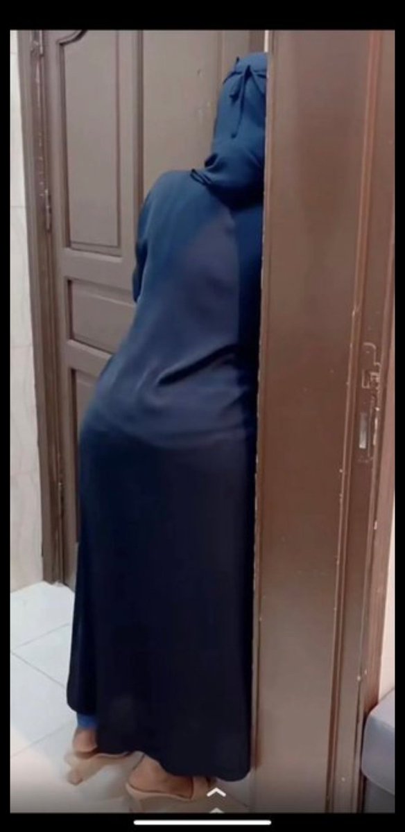 ليت واخزن وانتي في حضني اححح